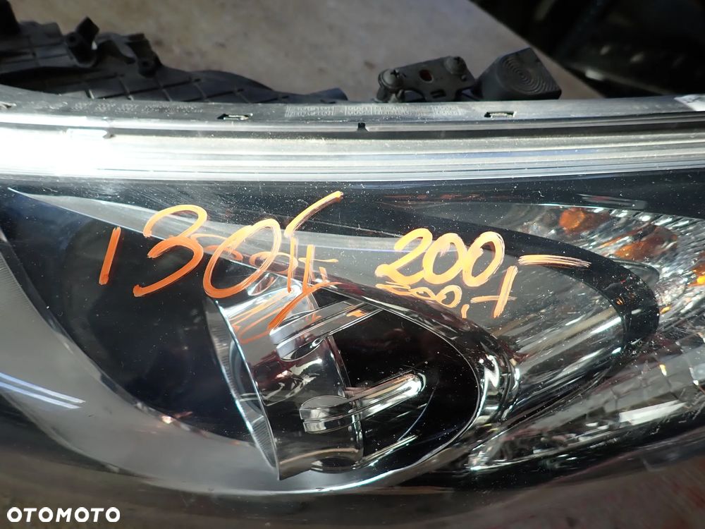HYUNDAI I30 II LAMPA LEWY PRZÓD 92101-A6020 - 2