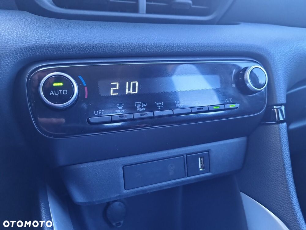 Toyota Yaris Hybrid 1.5 Comfort - 22