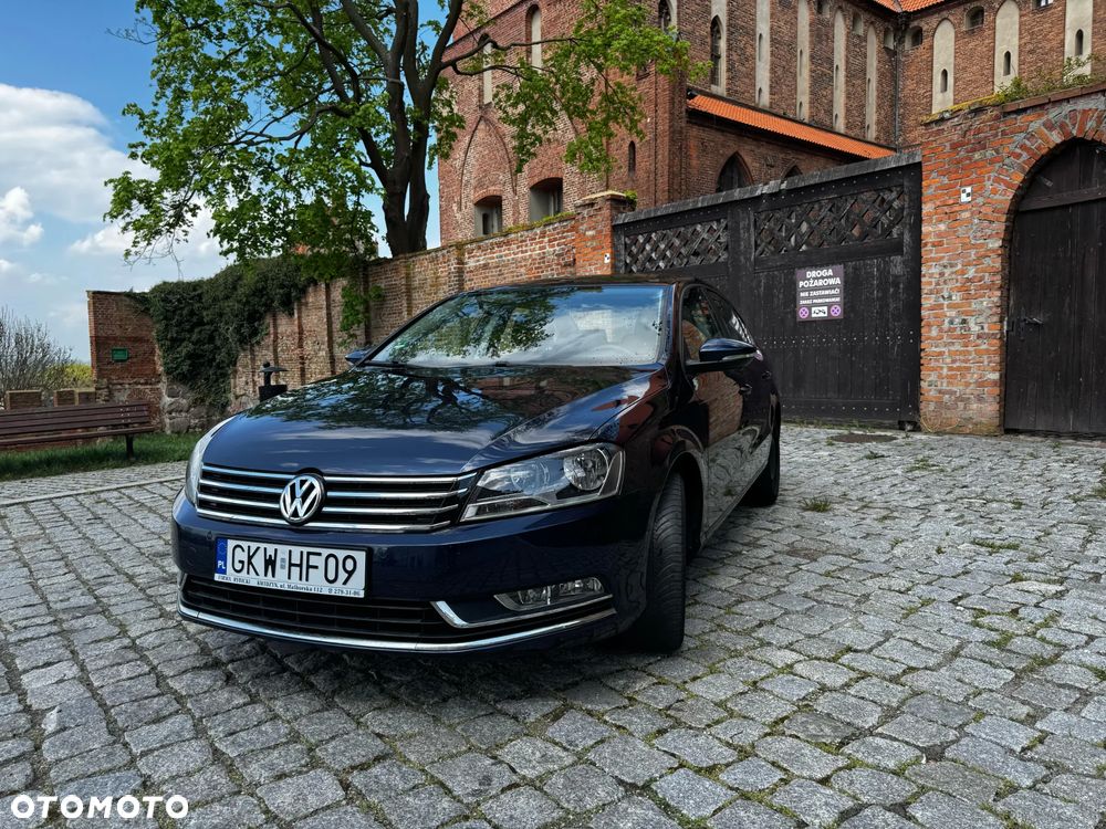 Volkswagen Passat - 8