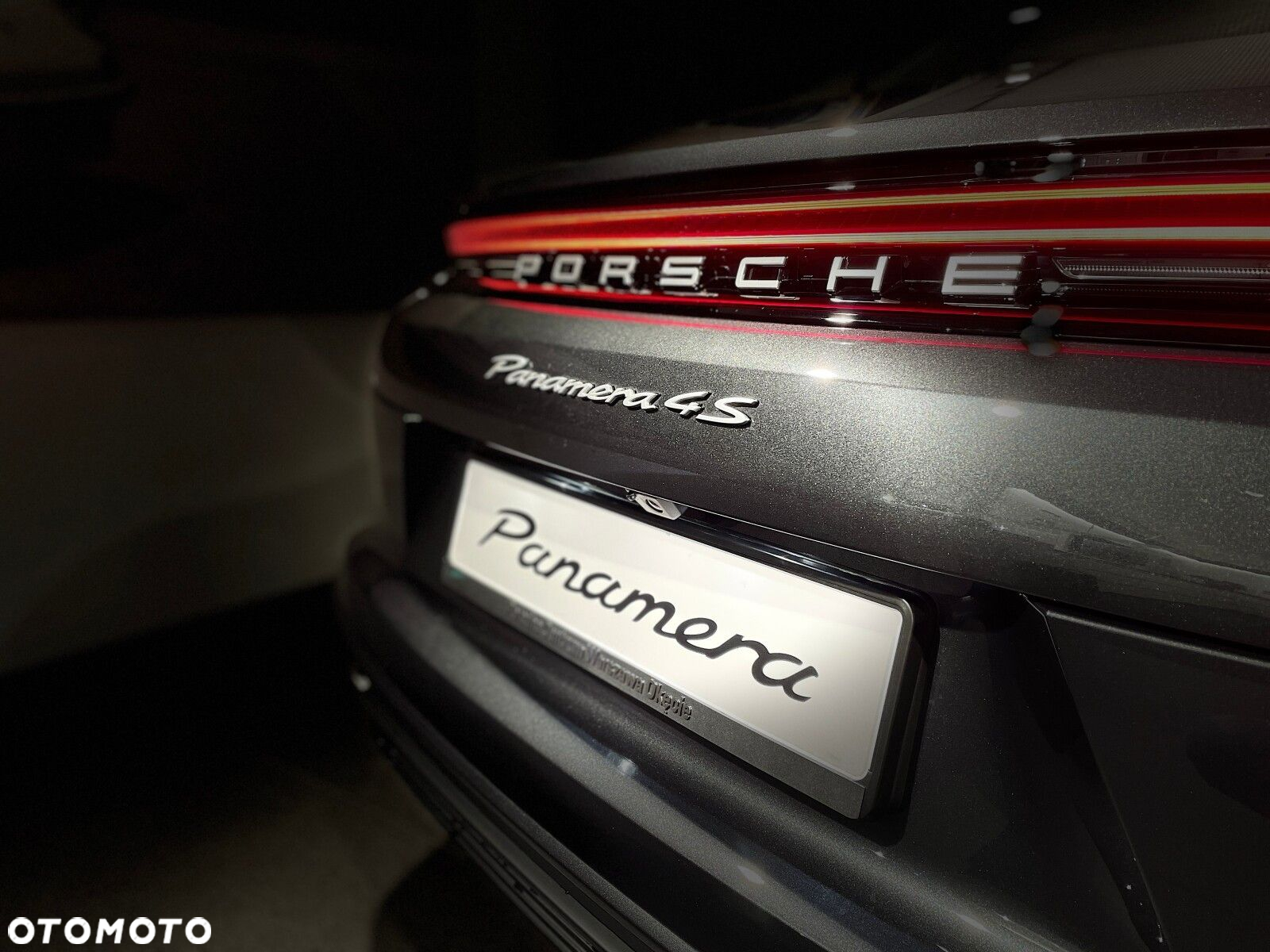 Porsche Panamera - 12