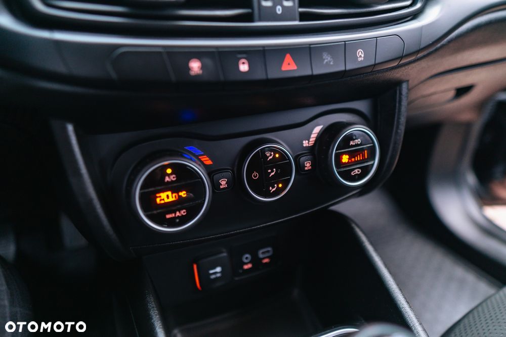 Fiat Tipo 1.4 T-Jet Business Line - 22