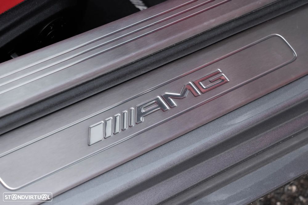 Mercedes-Benz SLS 63 AMG Roadster - 40