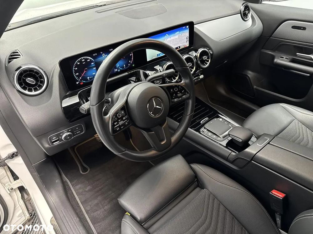 Mercedes-Benz GLA 180 d Business Edition - 13