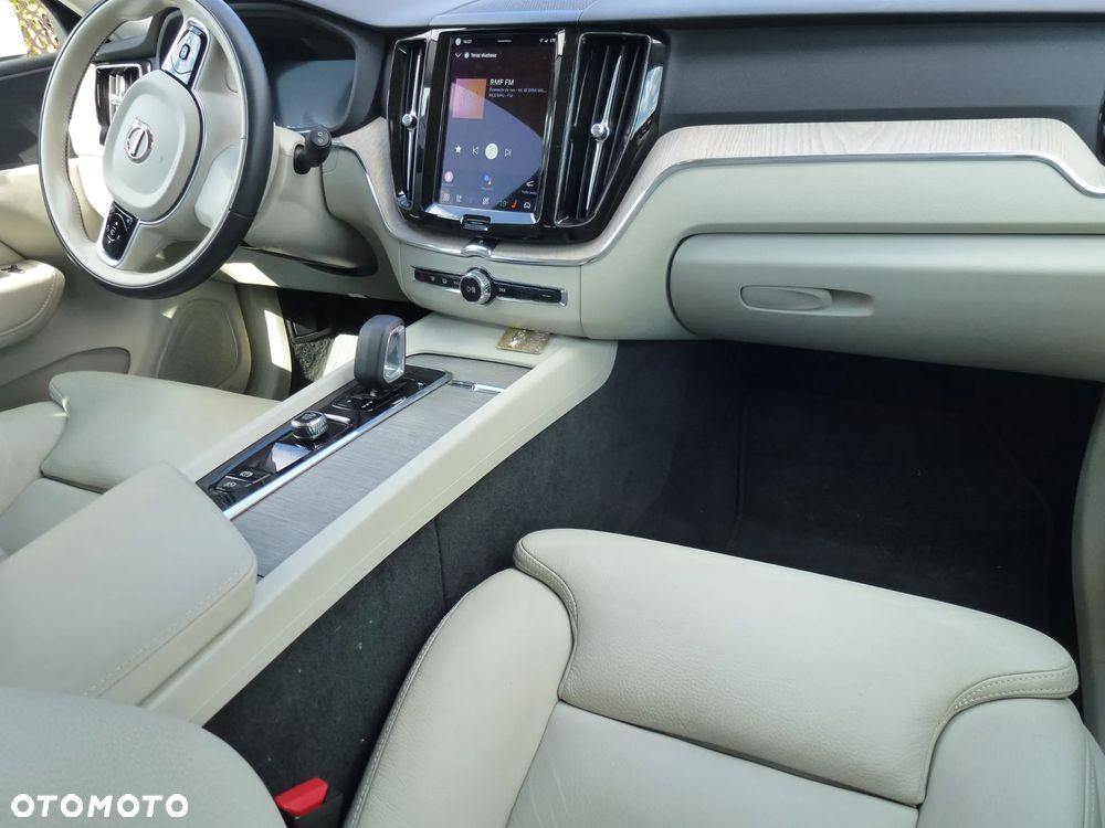 Volvo XC 60 B4 B Plus Bright - 14