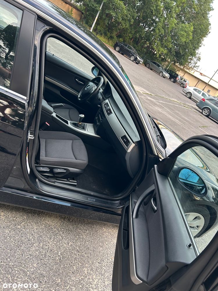 BMW Seria 3 330d - 12