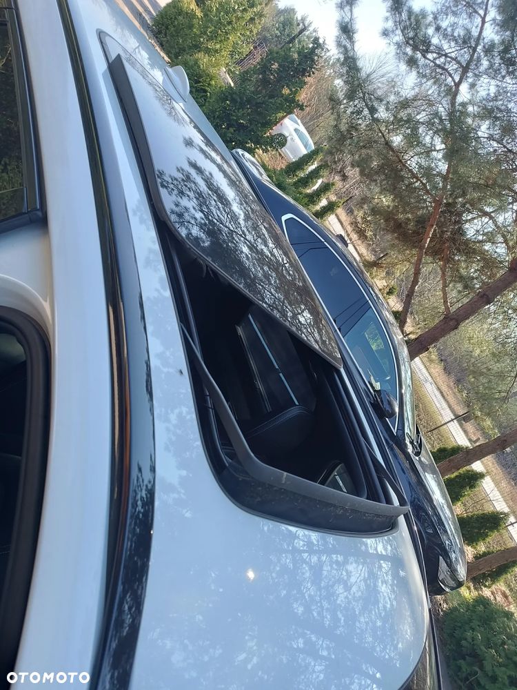 Volvo V90 T8 AWD Plug-In Hybrid R-Design - 12
