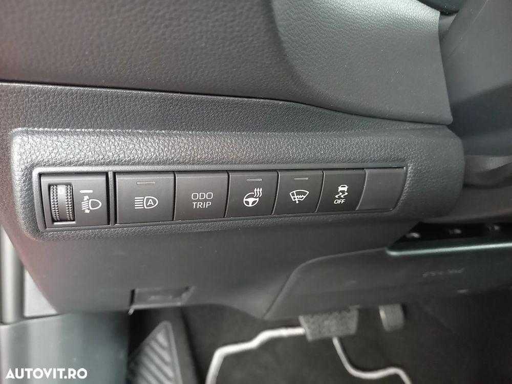 Toyota Corolla 1.8 HSD Dynamic - 16