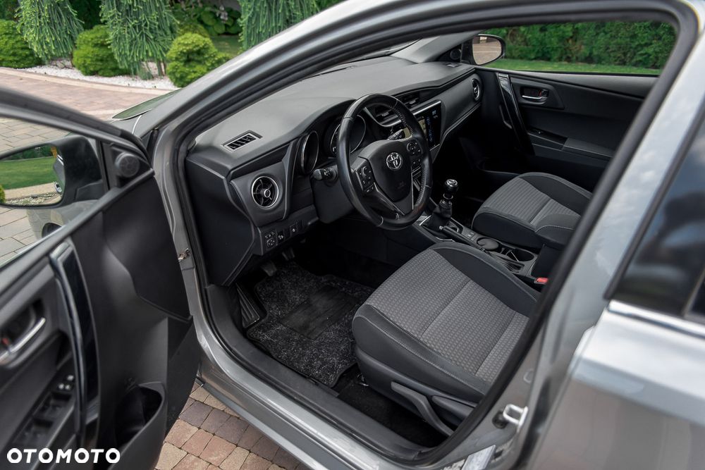 Toyota Auris 1.2 Turbo Design Edition - 22