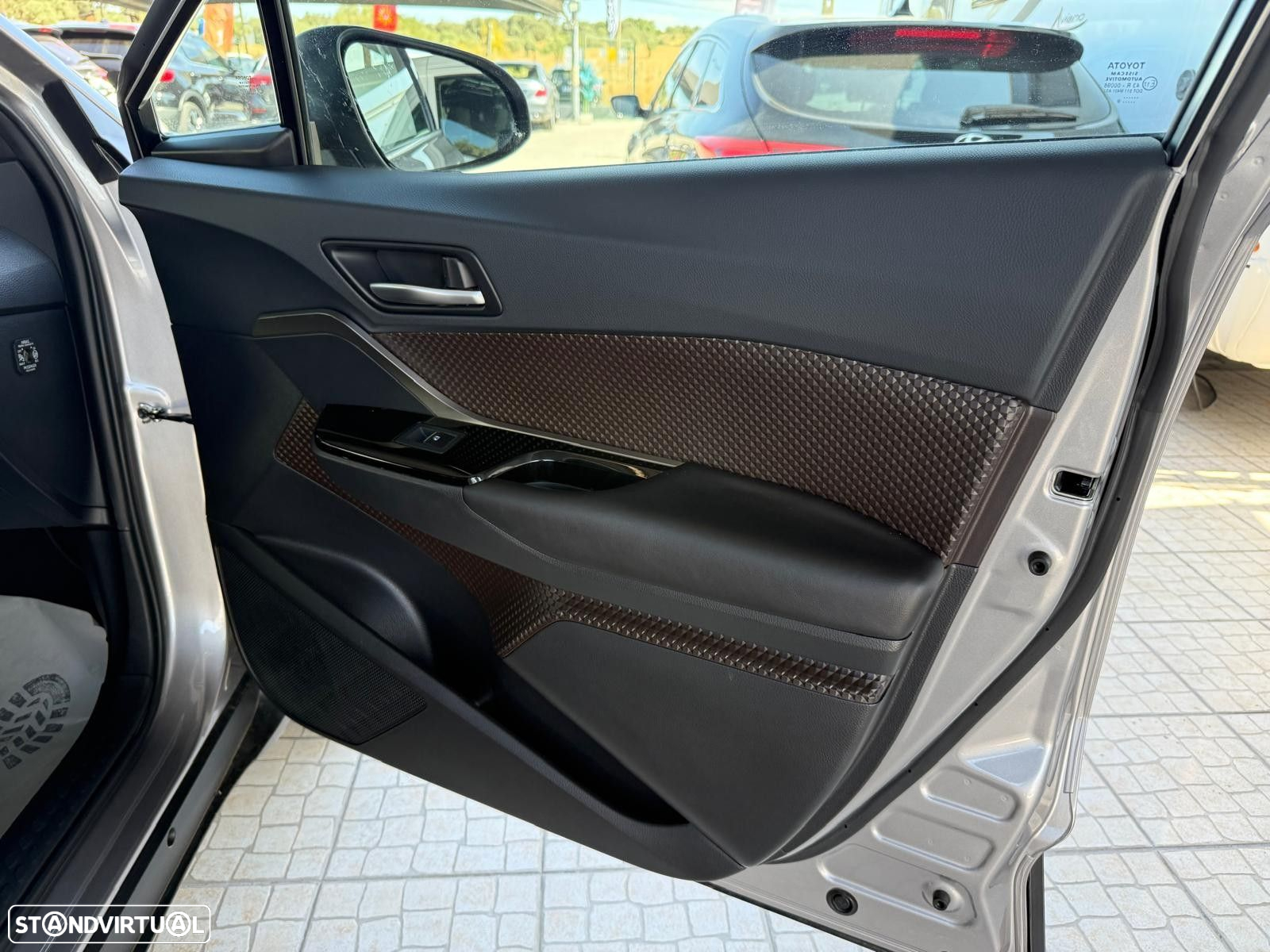 Toyota C-HR 1.8 Hybrid Exclusive+P.Luxury - 21