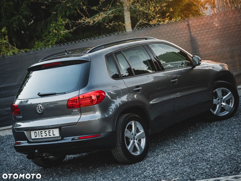 Volkswagen Tiguan 2.0 TDI DPF BlueMotion Technology Lounge Sport & Style - 13