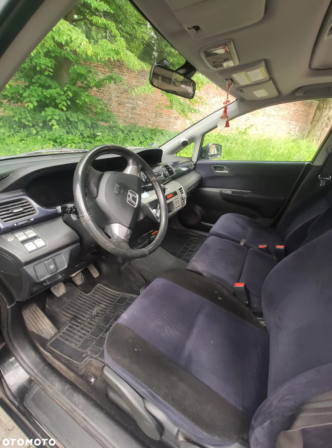 Honda FR-V - 5