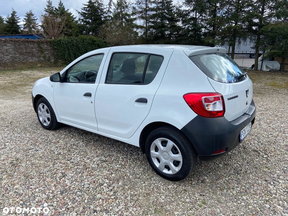 Dacia Sandero - 8