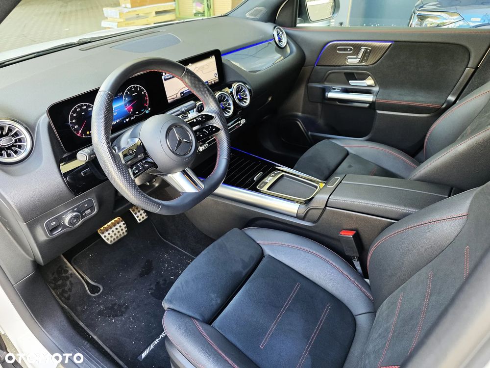 Mercedes-Benz GLA 200 AMG Line - 14