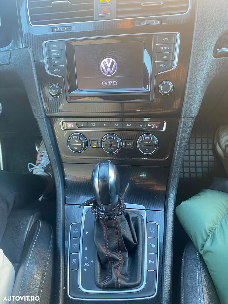 Volkswagen Golf 2.0 TDI DPF BMT DSG GTD - 6
