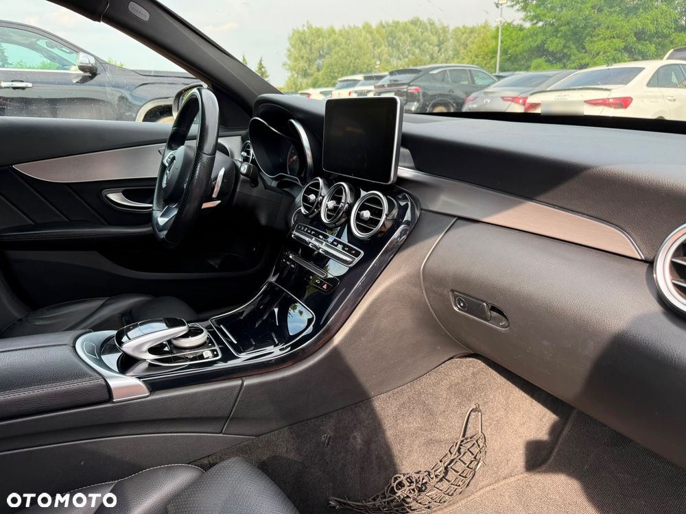 Mercedes-Benz Klasa C 200 d 7G-TRONIC AMG Line - 18