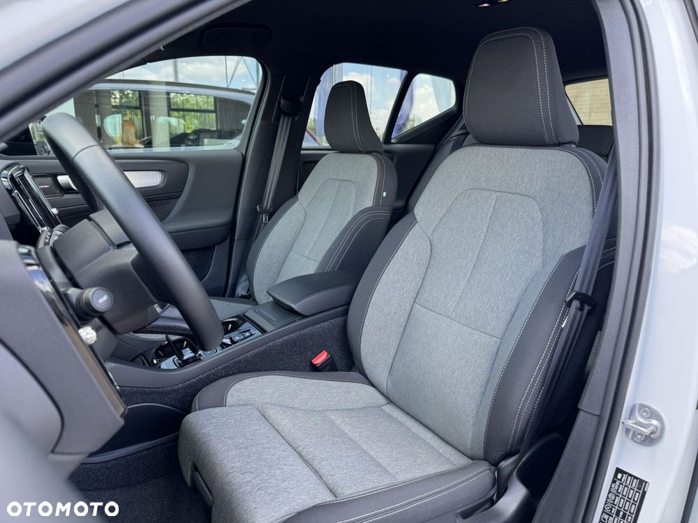Volvo XC 40 B3 Plus Dark - 10