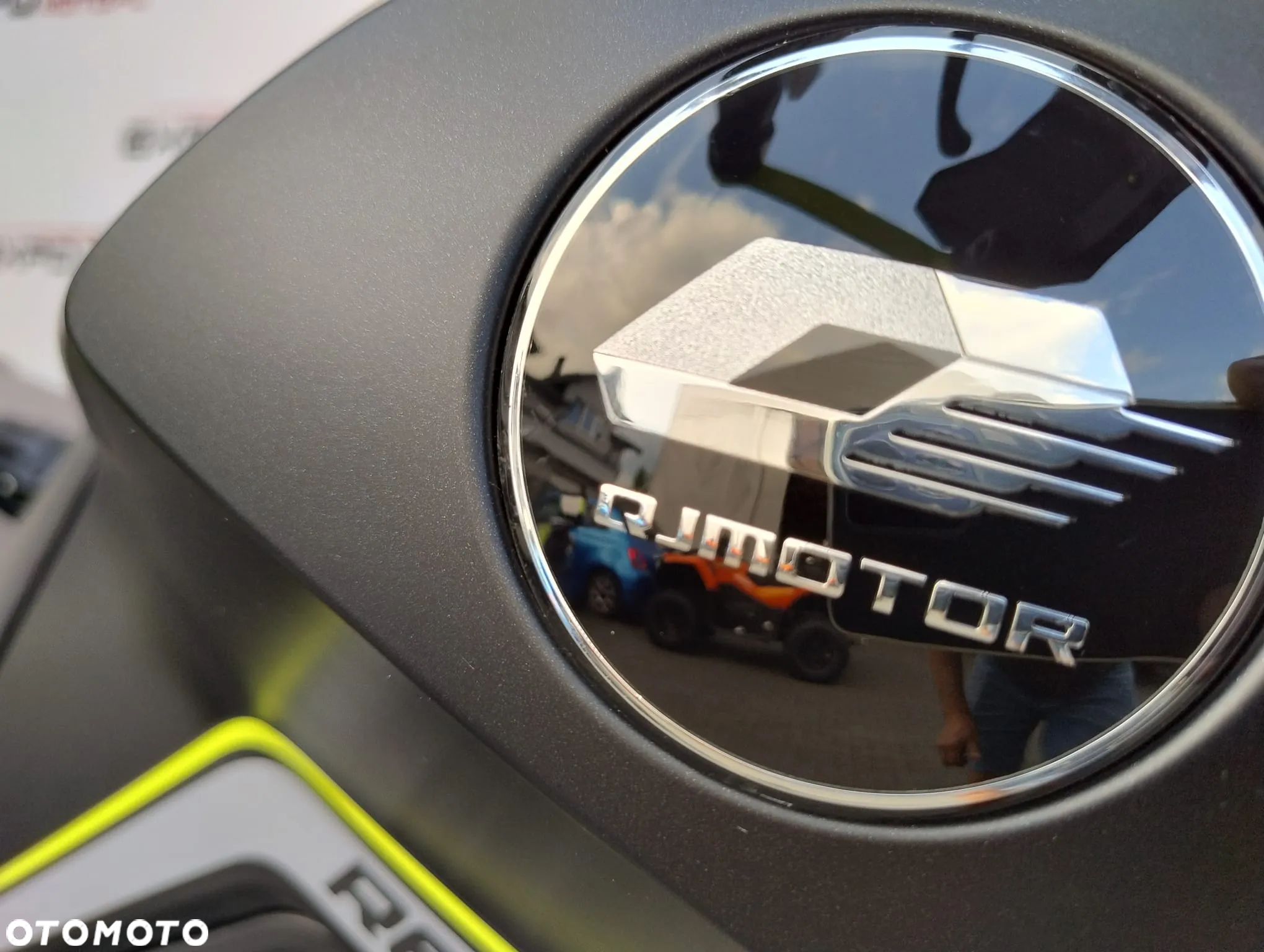 QJMOTOR SVT 650 - 19