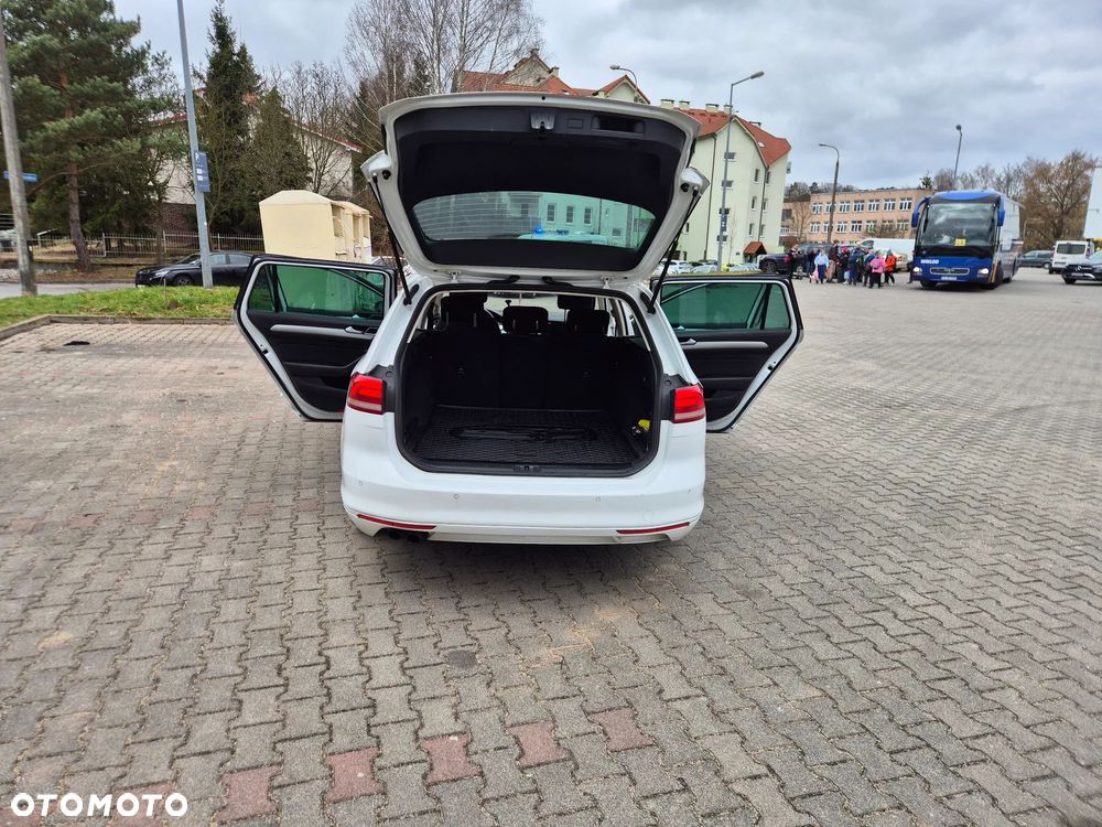 Volkswagen Passat 2.0 TDI SCR DSG Comfortline - 6