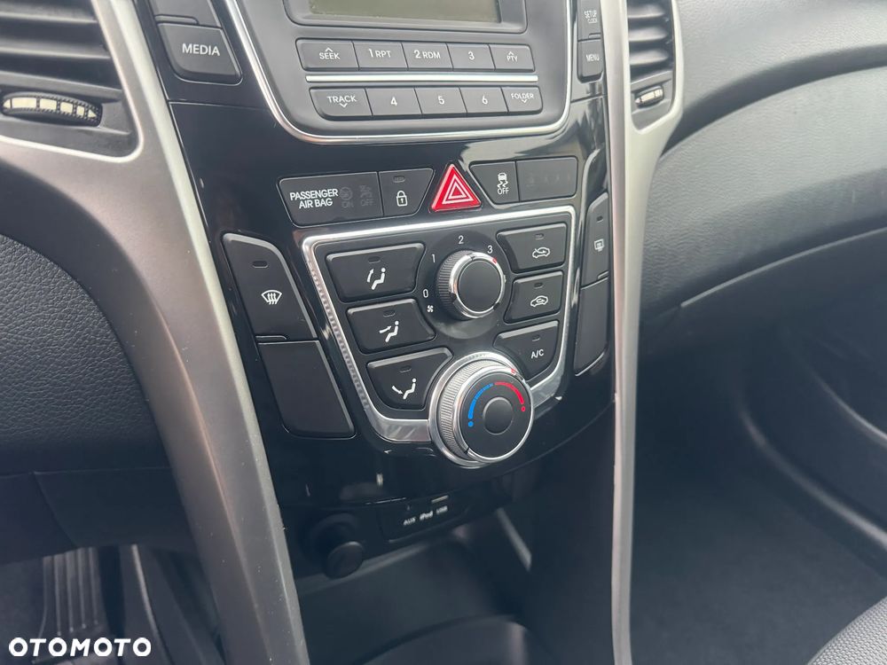 Hyundai i30 1.4 Trend - 23