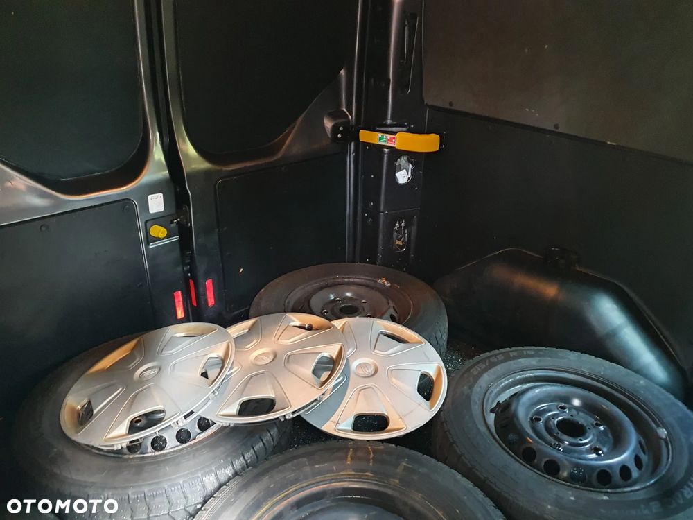 Ford Transit Custom L1H1 VA Autm Limited Nugget - 24