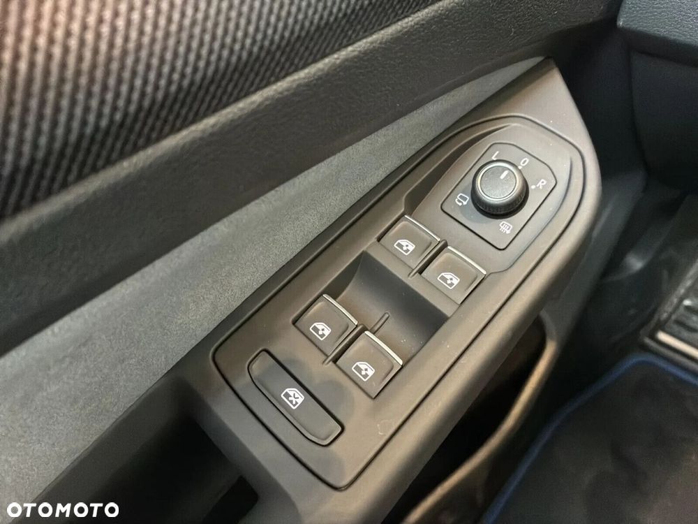Volkswagen Golf Variant - 24
