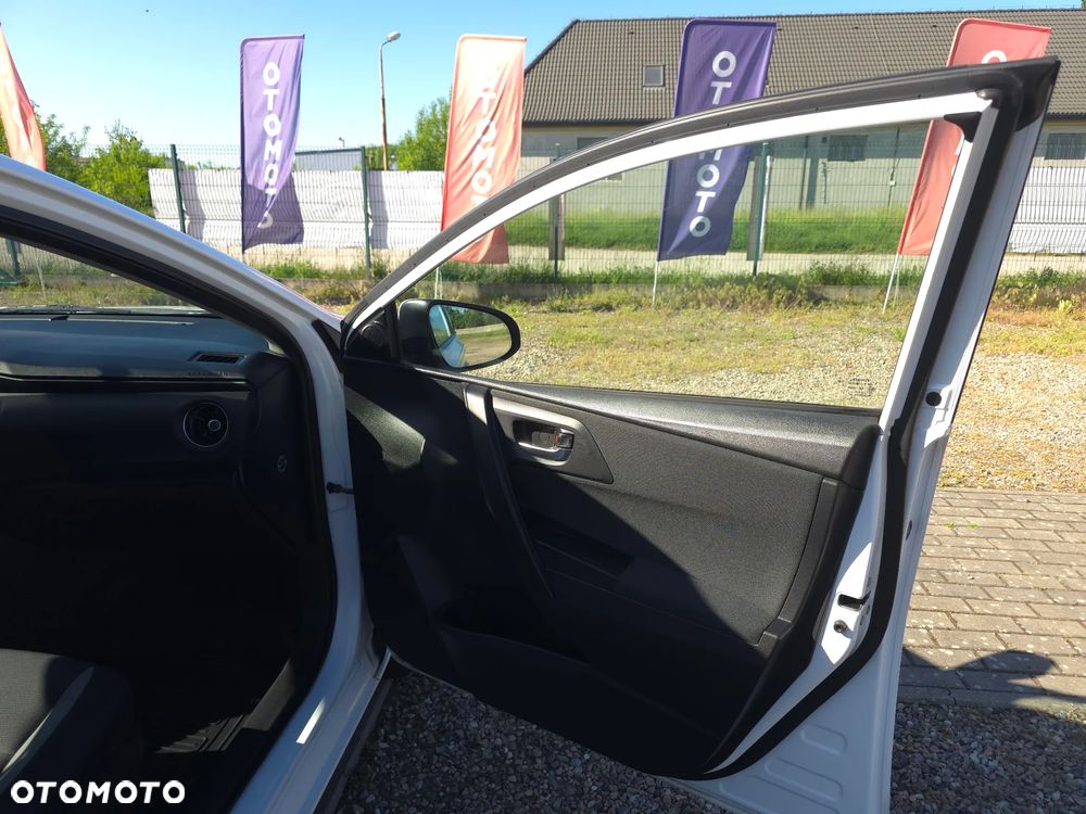 Toyota Auris 1.6 Premium - 15