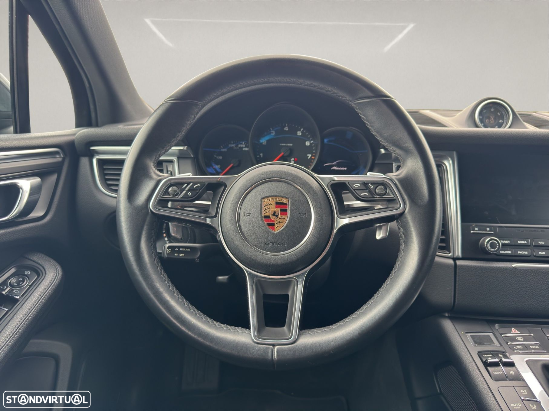 Porsche Macan - 10