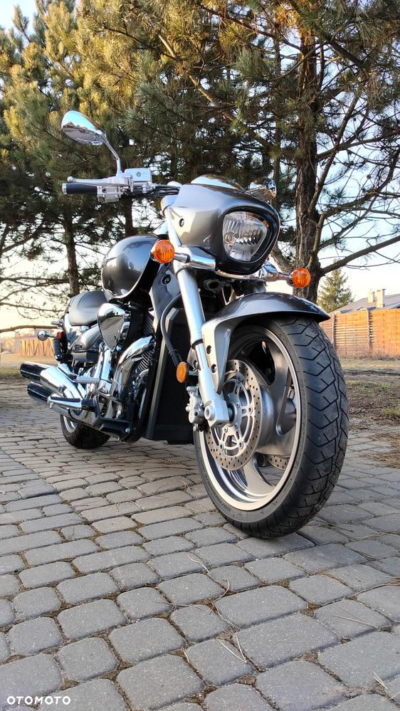 Suzuki Boulevard - 3