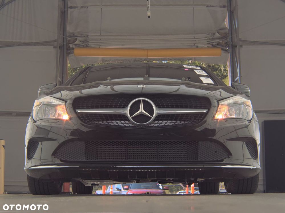 Mercedes-Benz CLA 250 4Matic 7G-DCT AMG Line - 3