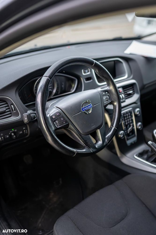 Volvo V40 D2 Kinetic - 14