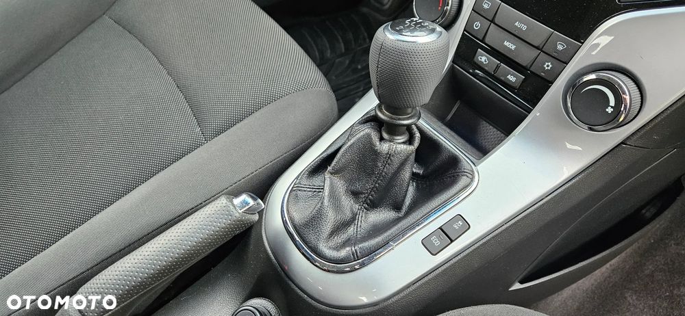 Chevrolet Cruze - 26