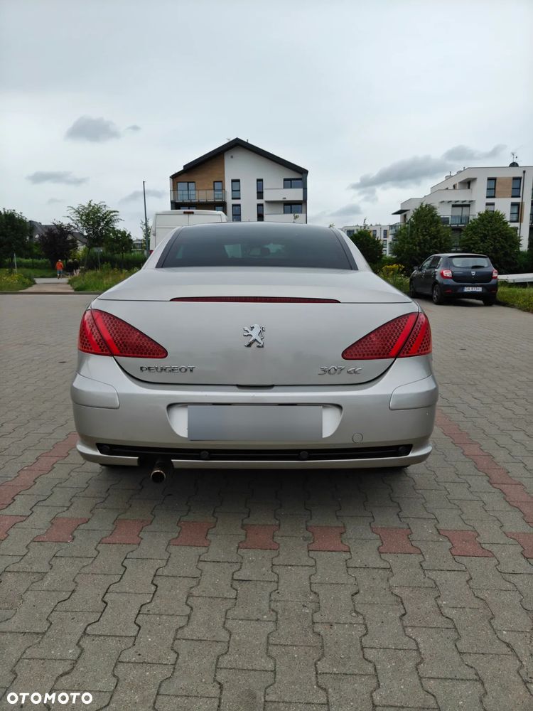 Peugeot 307 CC 2.0 Intense - 6