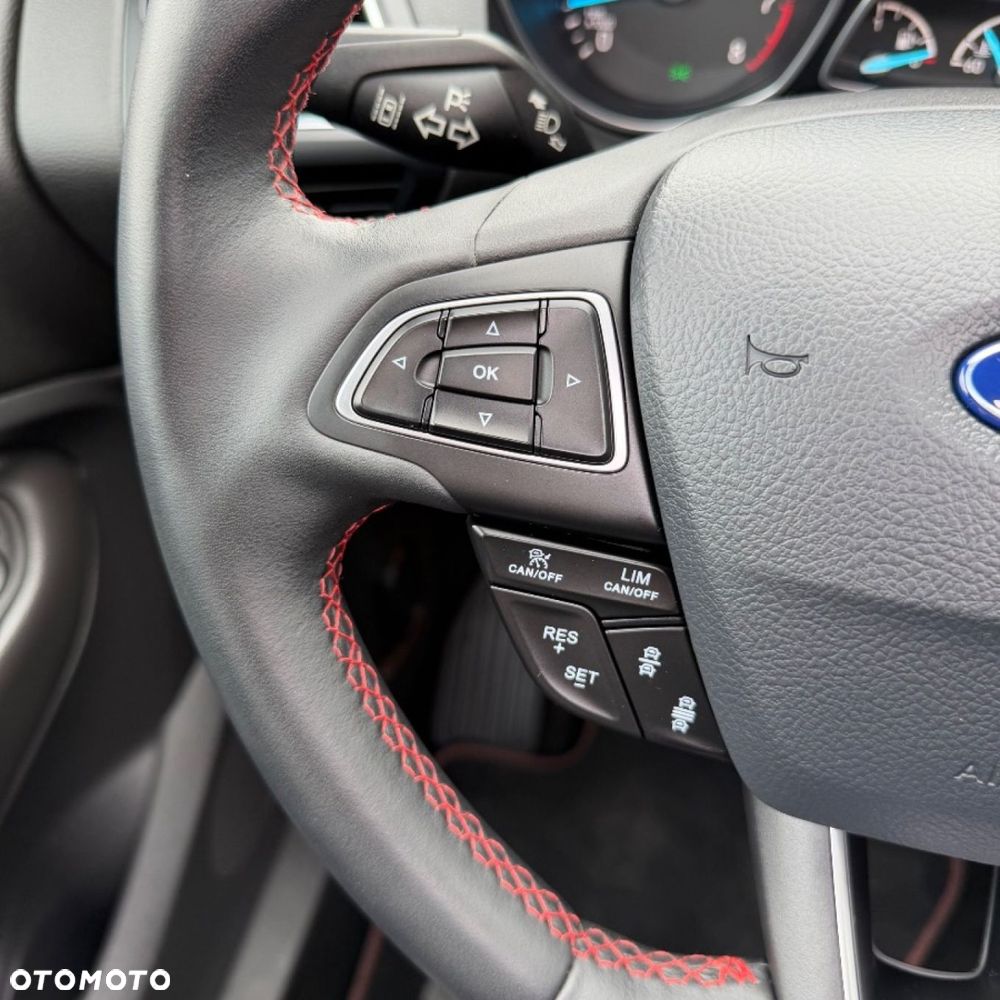 Ford Kuga - 34