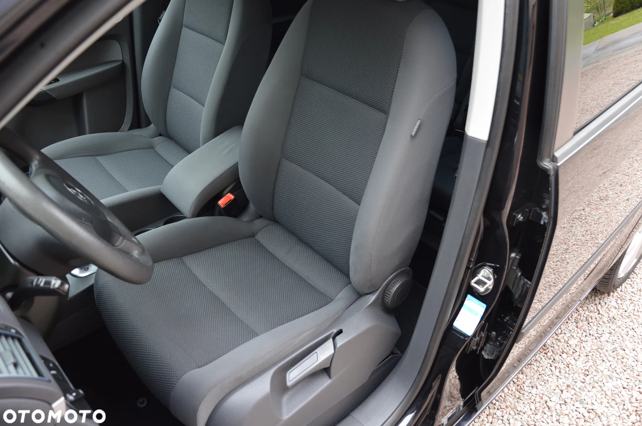 Volkswagen Touran - 23