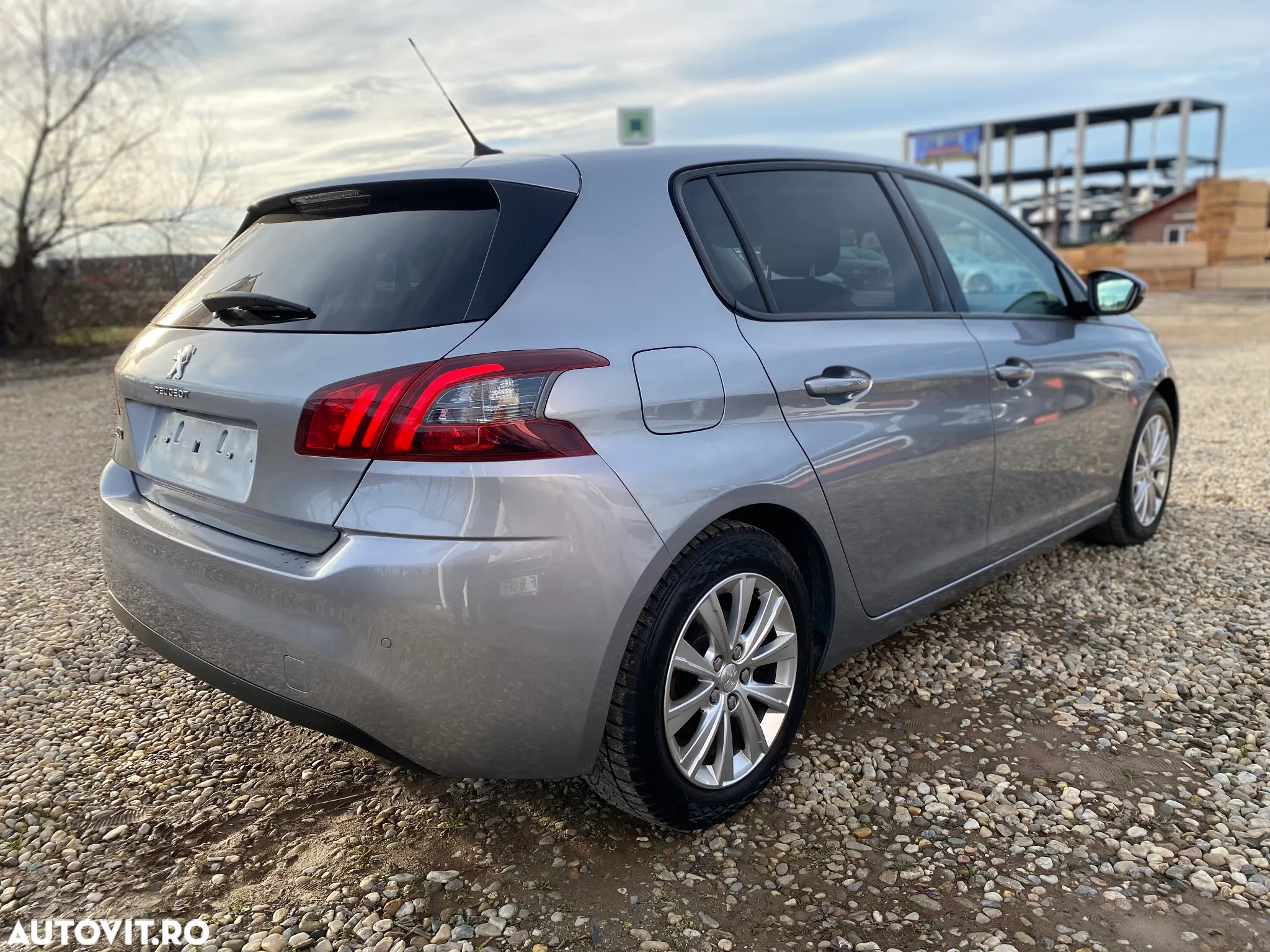 Peugeot 308 BlueHDi FAP 100 Stop & Start Active Pack - 37