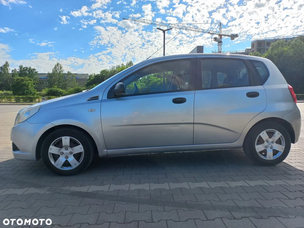 Chevrolet Aveo 1.2 16V LS - 2