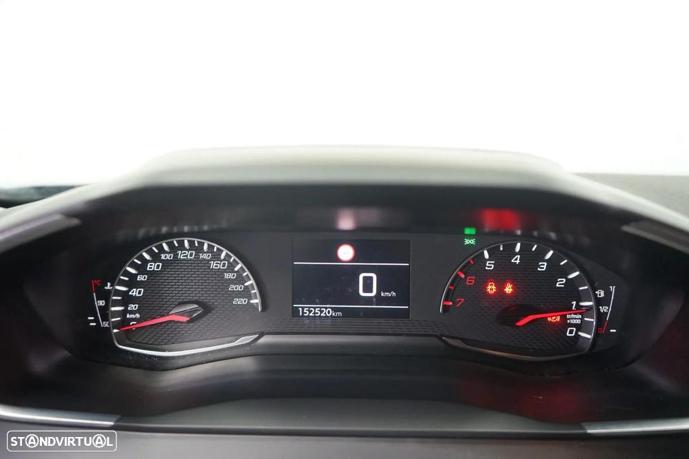 Peugeot 2008 1.2 PureTech Allure - 26