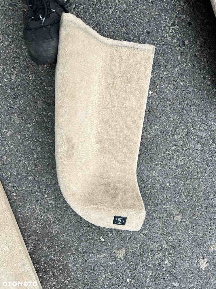 Boczki bagażnika tapicerka beżowa Bmw e83 x3 - 2