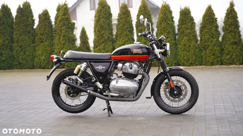 Royal Enfield Interceptor - 2