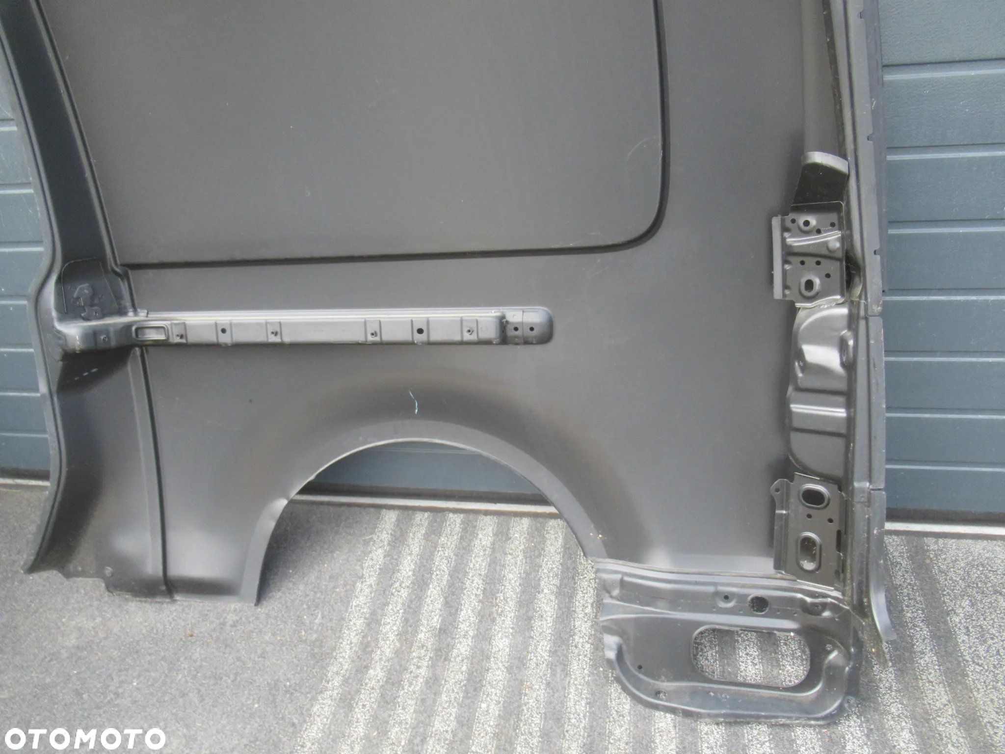 POSZYCIE BŁOTNIK TYLNY TYŁ PRAWY VW CADDY III MAX 2K3 2007 - 8