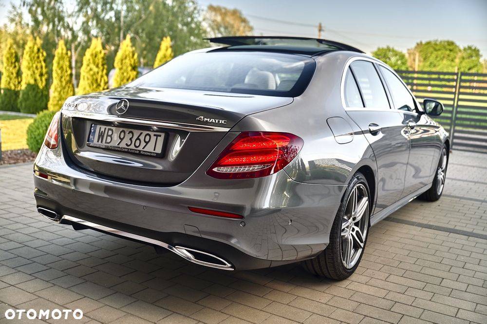 Mercedes-Benz Klasa E 220 d 4-Matic 9G-TRONIC - 14