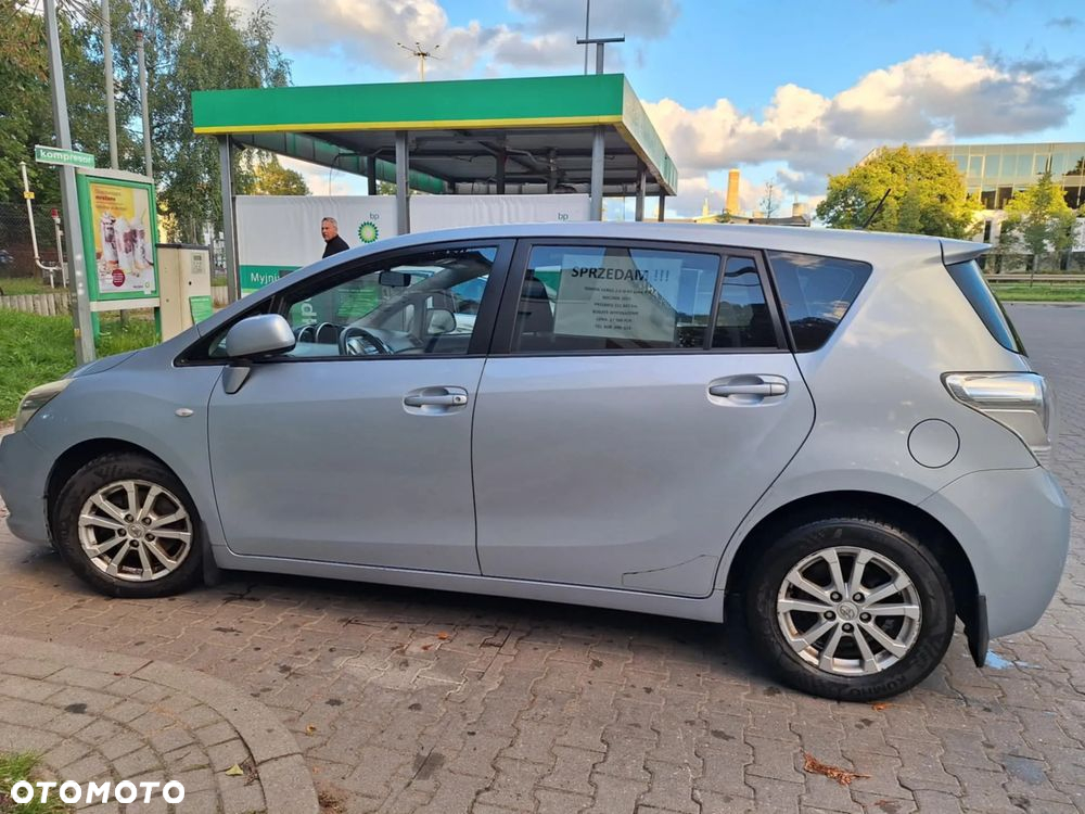 Toyota Verso 2.0 D-4D Luna 7os - 19
