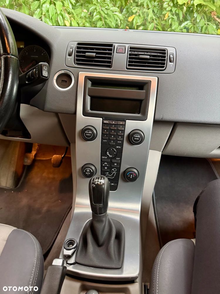 Volvo V50 2.0D Momentum - 35