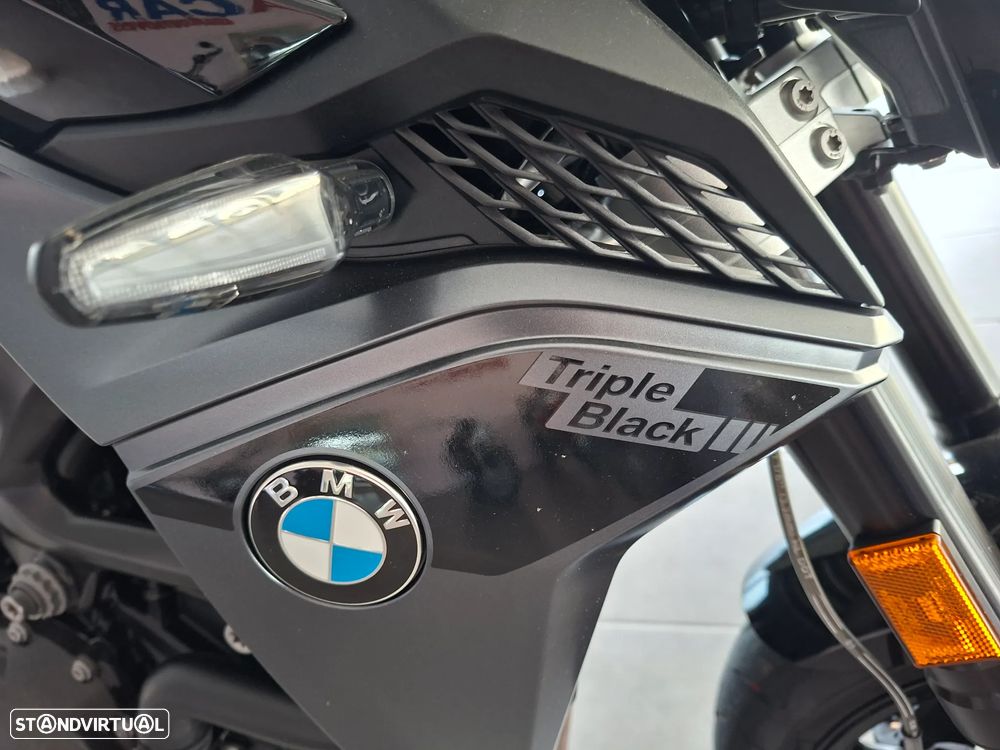 BMW F 900 R Triple Black - 11