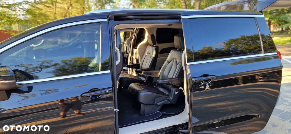 Chrysler Pacifica - 13