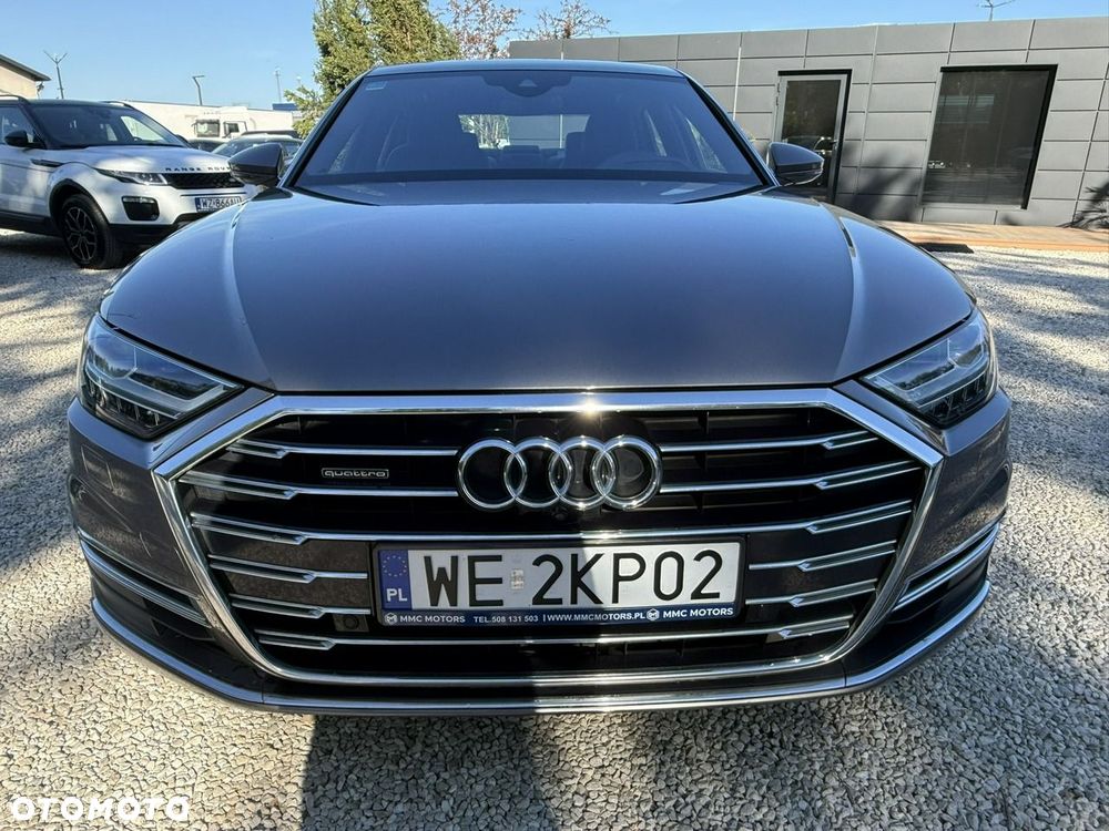 Audi A8 - 7