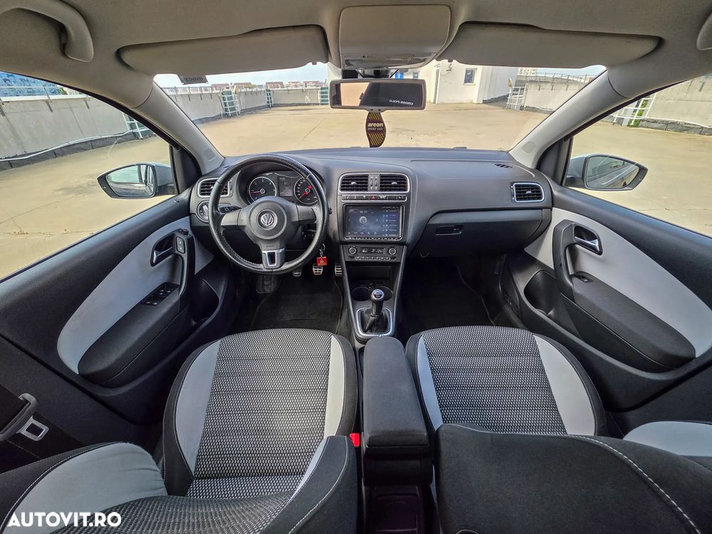 Volkswagen Polo 1.6 TDI Cross - 9