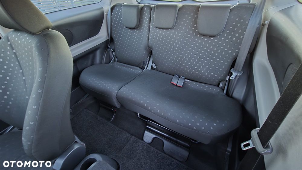 Toyota Yaris 1.0 VVT-i - 12