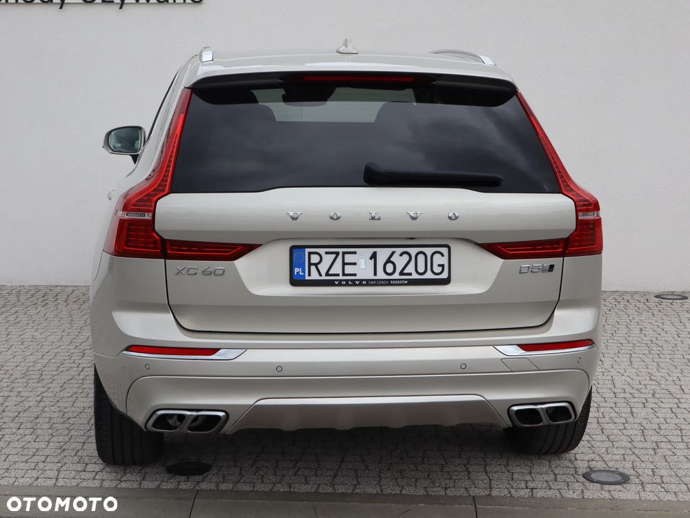 Volvo XC 60 D5 AWD Inscription - 4