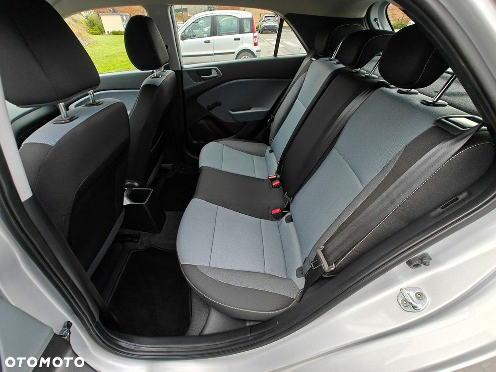 Hyundai i20 blue 1.2 Classic - 27